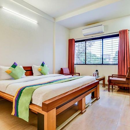 Treebo Trend Surya Nashik Hotel Exterior foto