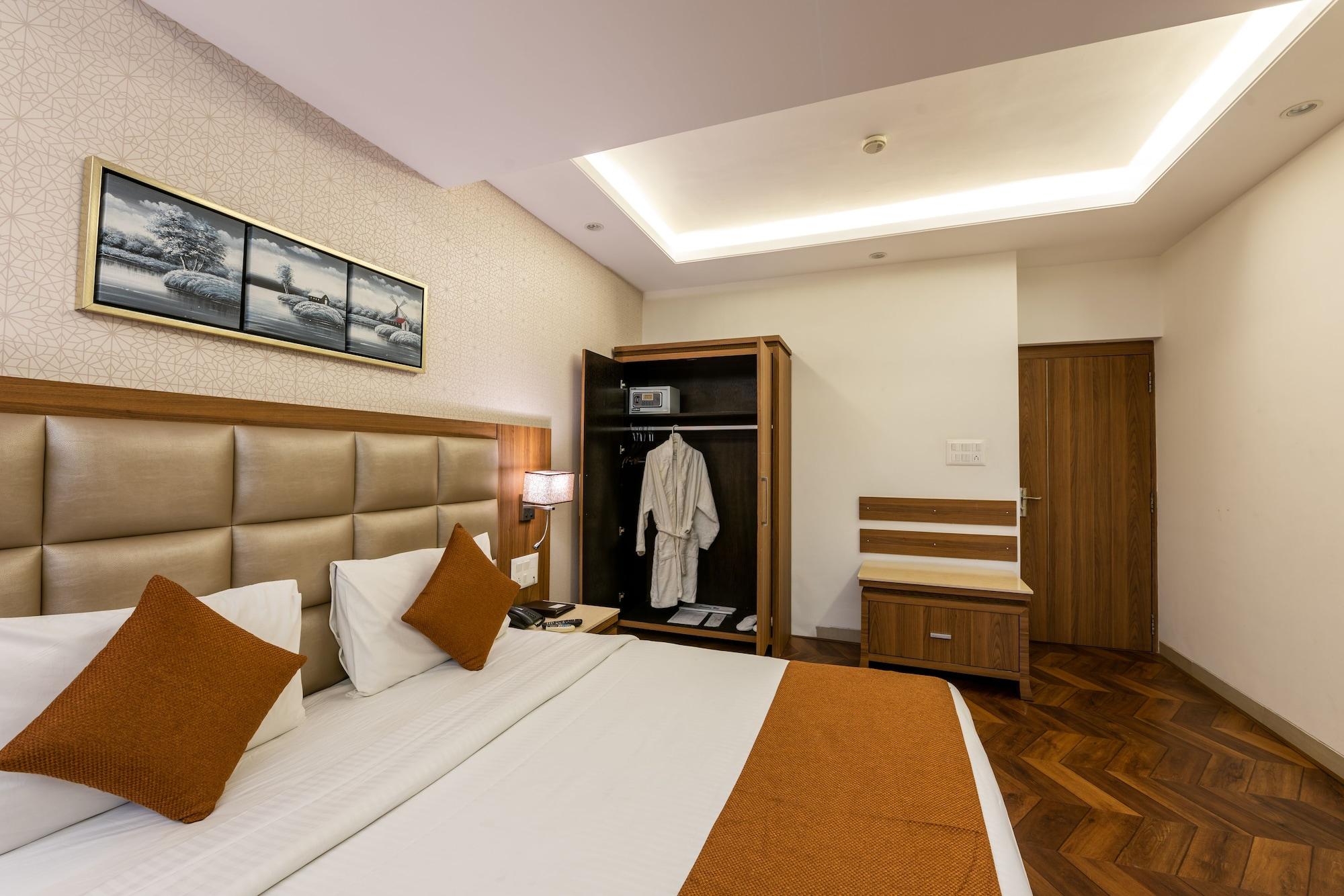 Treebo Trend Surya Nashik Hotel Exterior foto