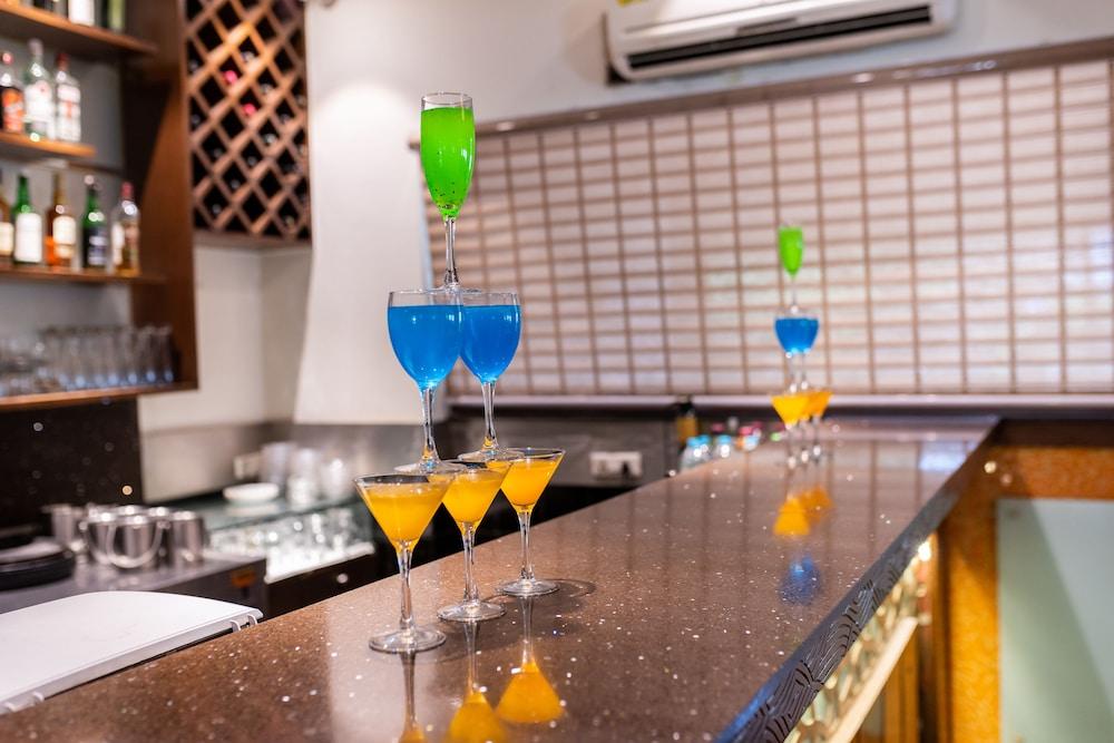 Treebo Trend Surya Nashik Hotel Exterior foto