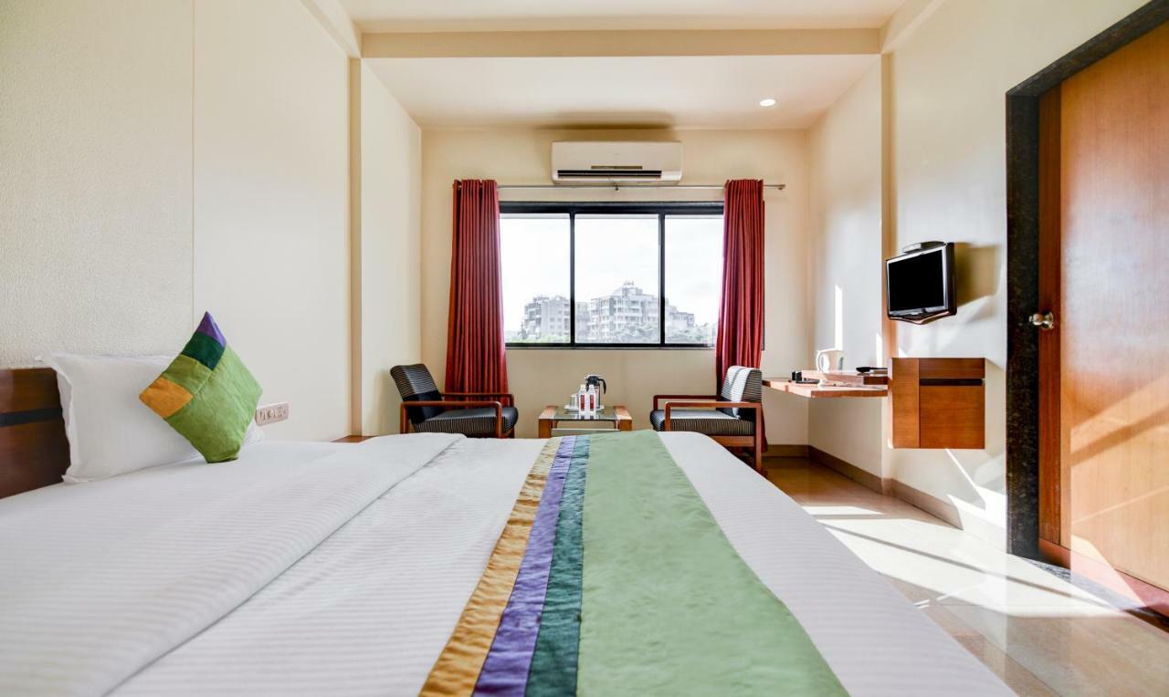 Treebo Trend Surya Nashik Hotel Exterior foto