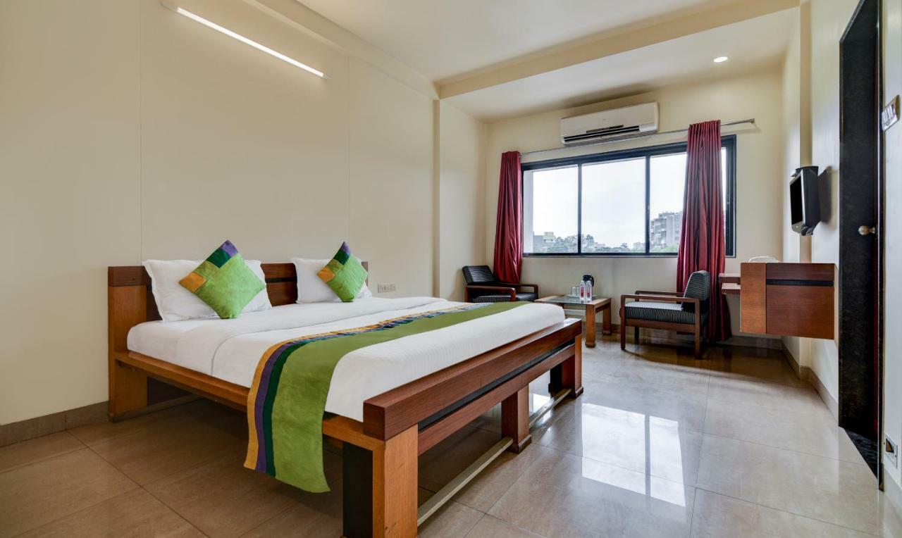 Treebo Trend Surya Nashik Hotel Exterior foto