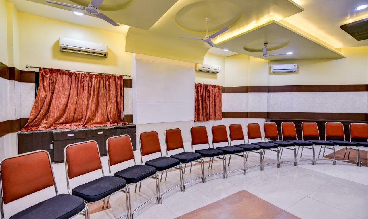 Treebo Trend Surya Nashik Hotel Exterior foto