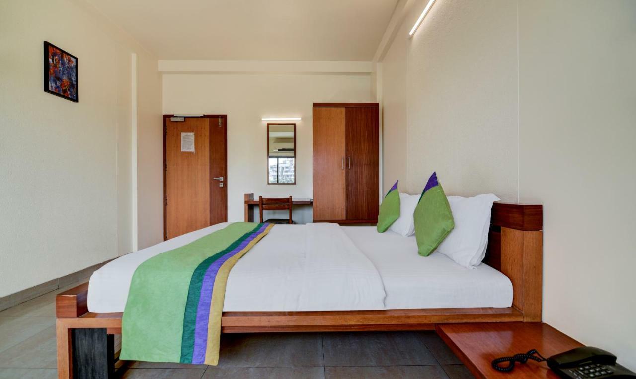 Treebo Trend Surya Nashik Hotel Exterior foto