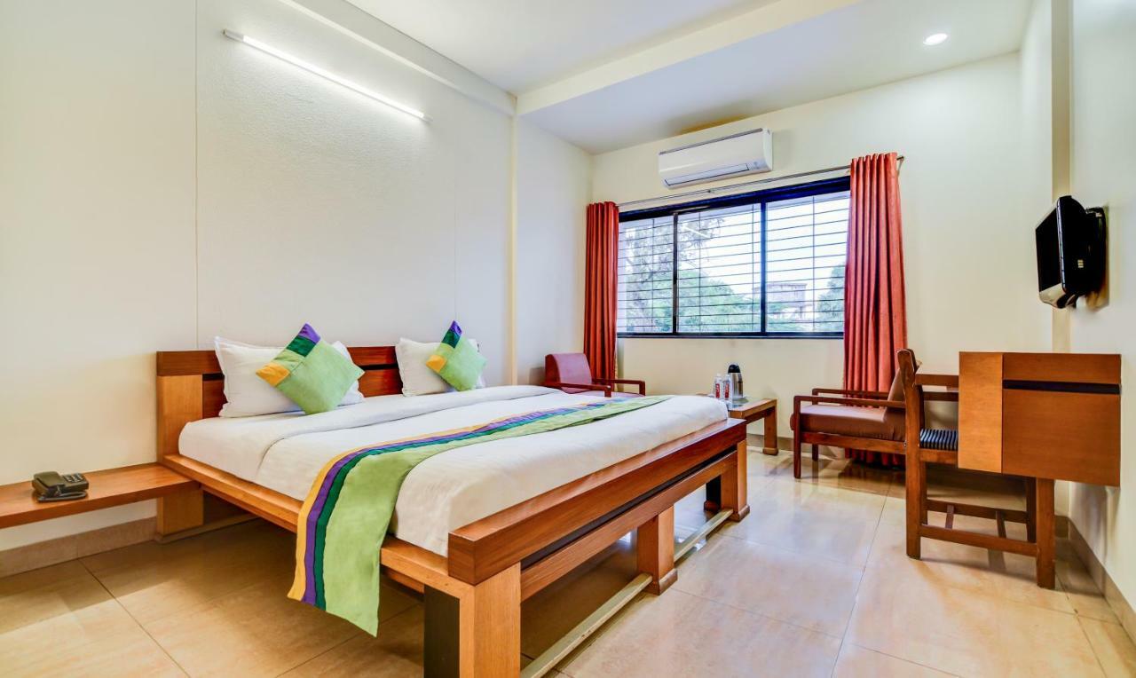Treebo Trend Surya Nashik Hotel Exterior foto